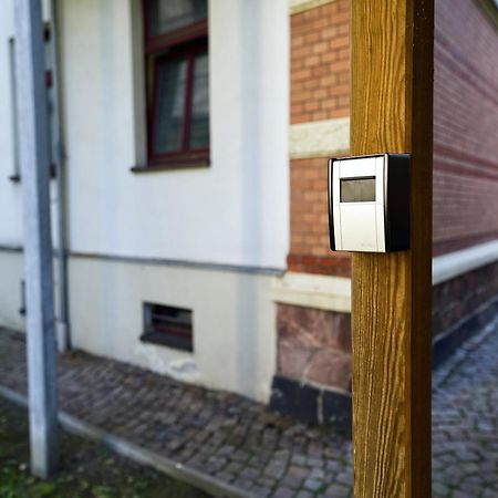 Edler Wohnraum Noble Stadtoase Mit Boxspringbett, Kaffeevollautomat & Parkplatz Цвиккау Экстерьер фото
