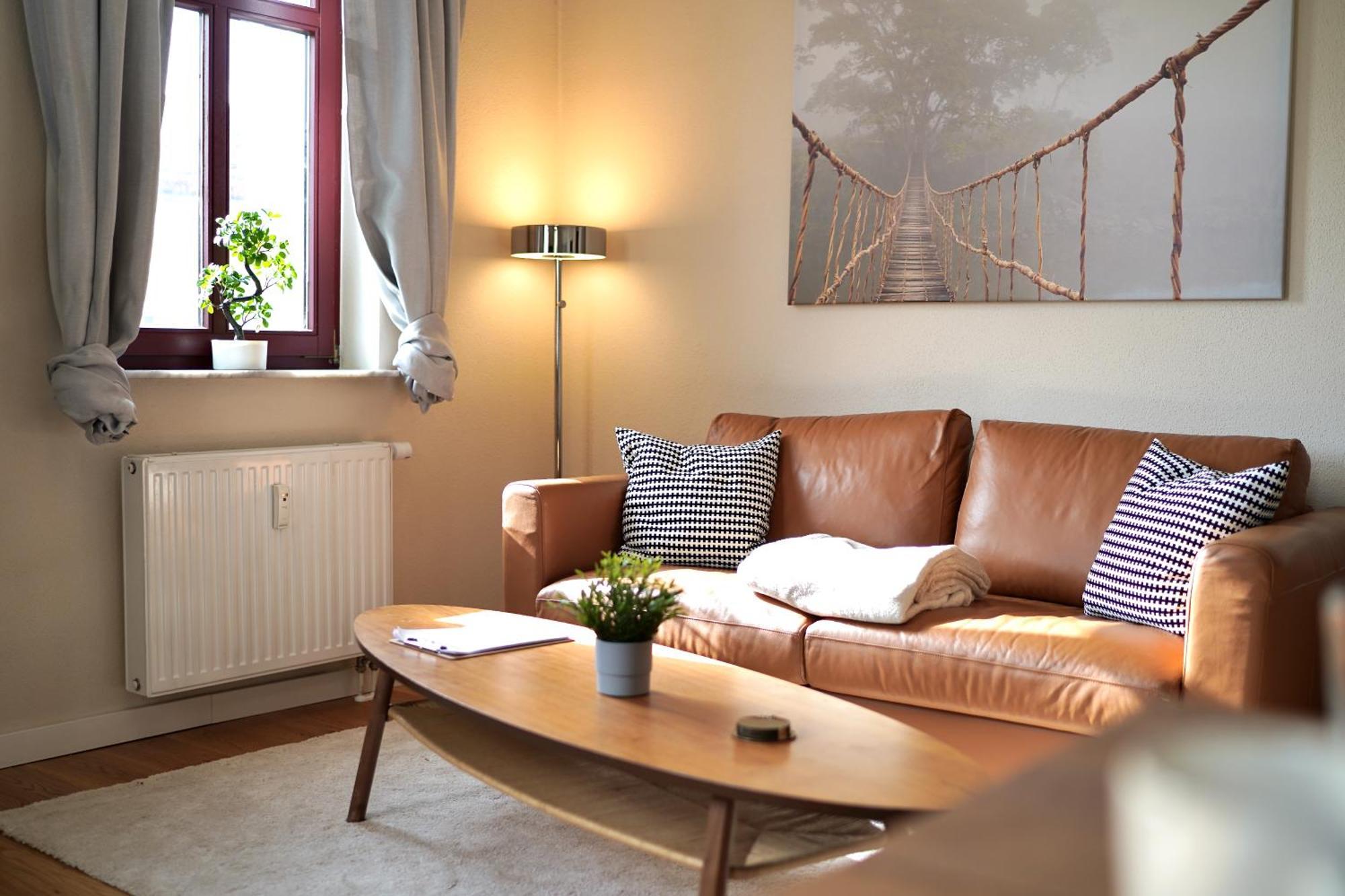 Edler Wohnraum Noble Stadtoase Mit Boxspringbett, Kaffeevollautomat & Parkplatz Цвиккау Экстерьер фото
